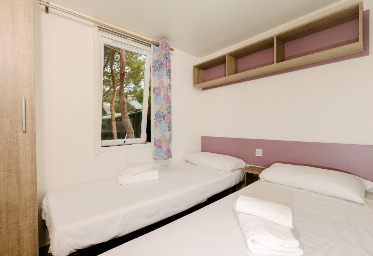 habitación con camas individuales